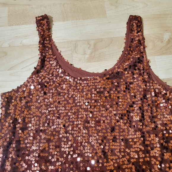Medium Sequin Top - Picture 2 of 2